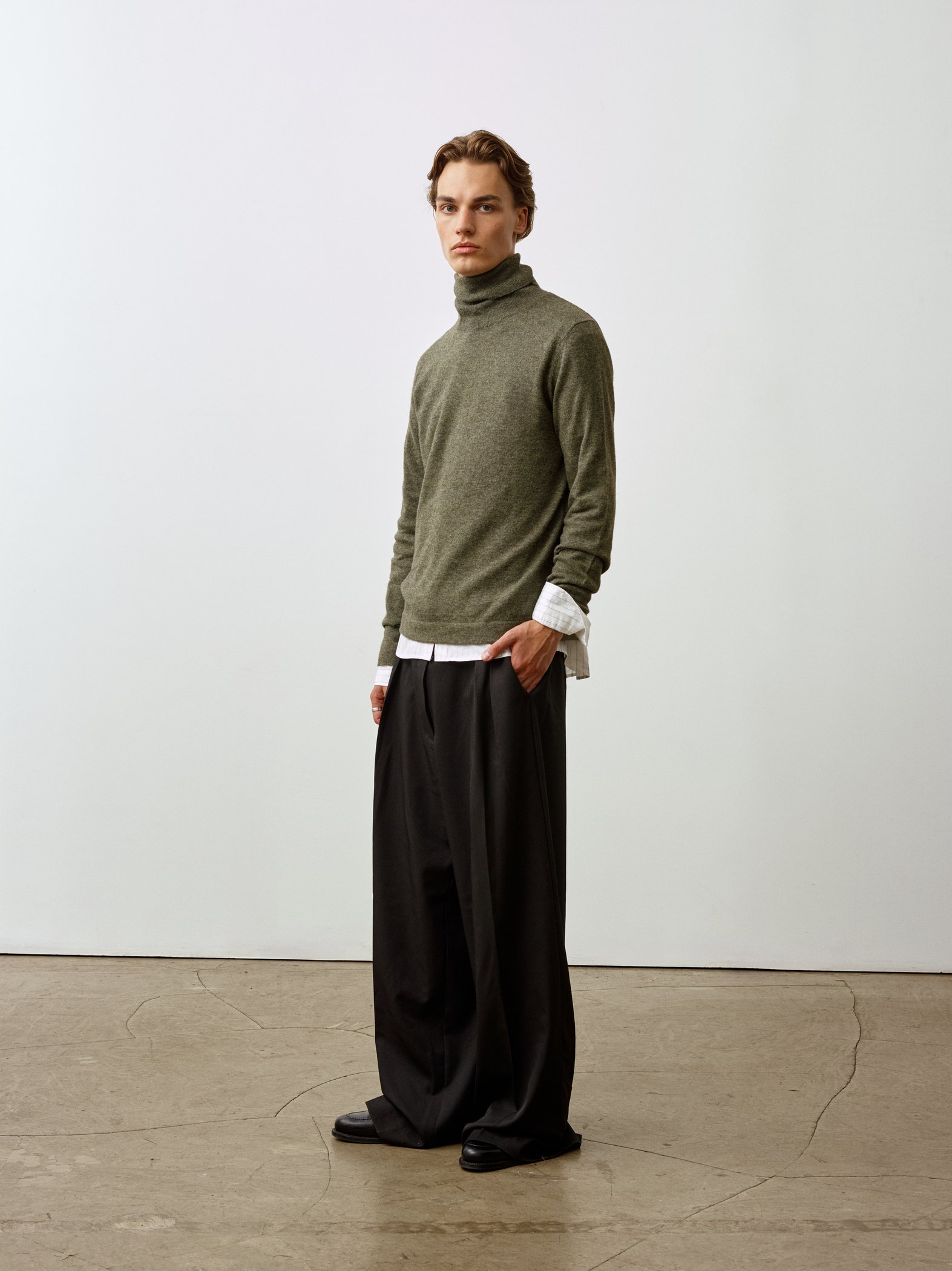 Lav No. 2 w/ turtleneck