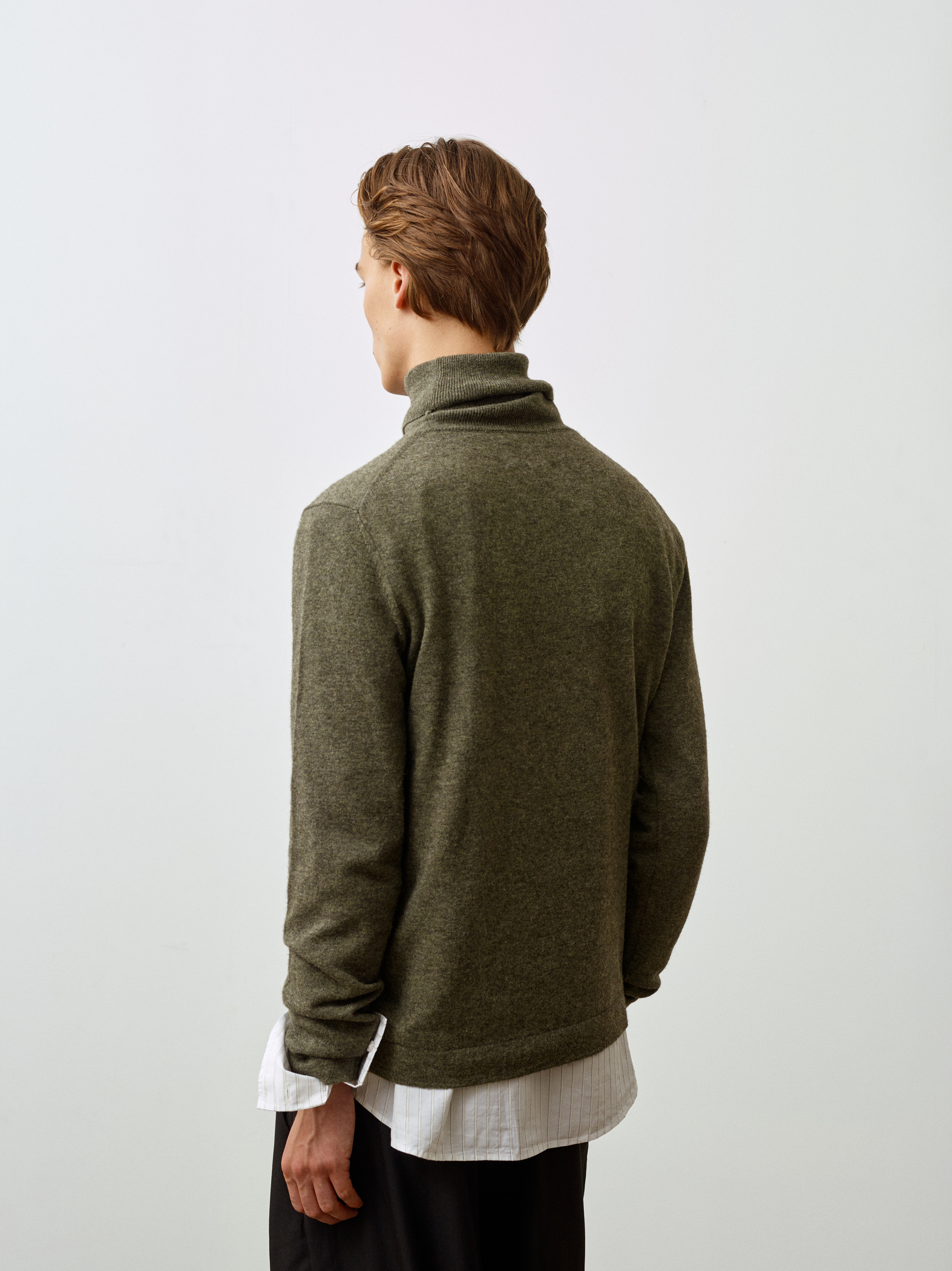 Lav No. 2 w/ turtleneck
