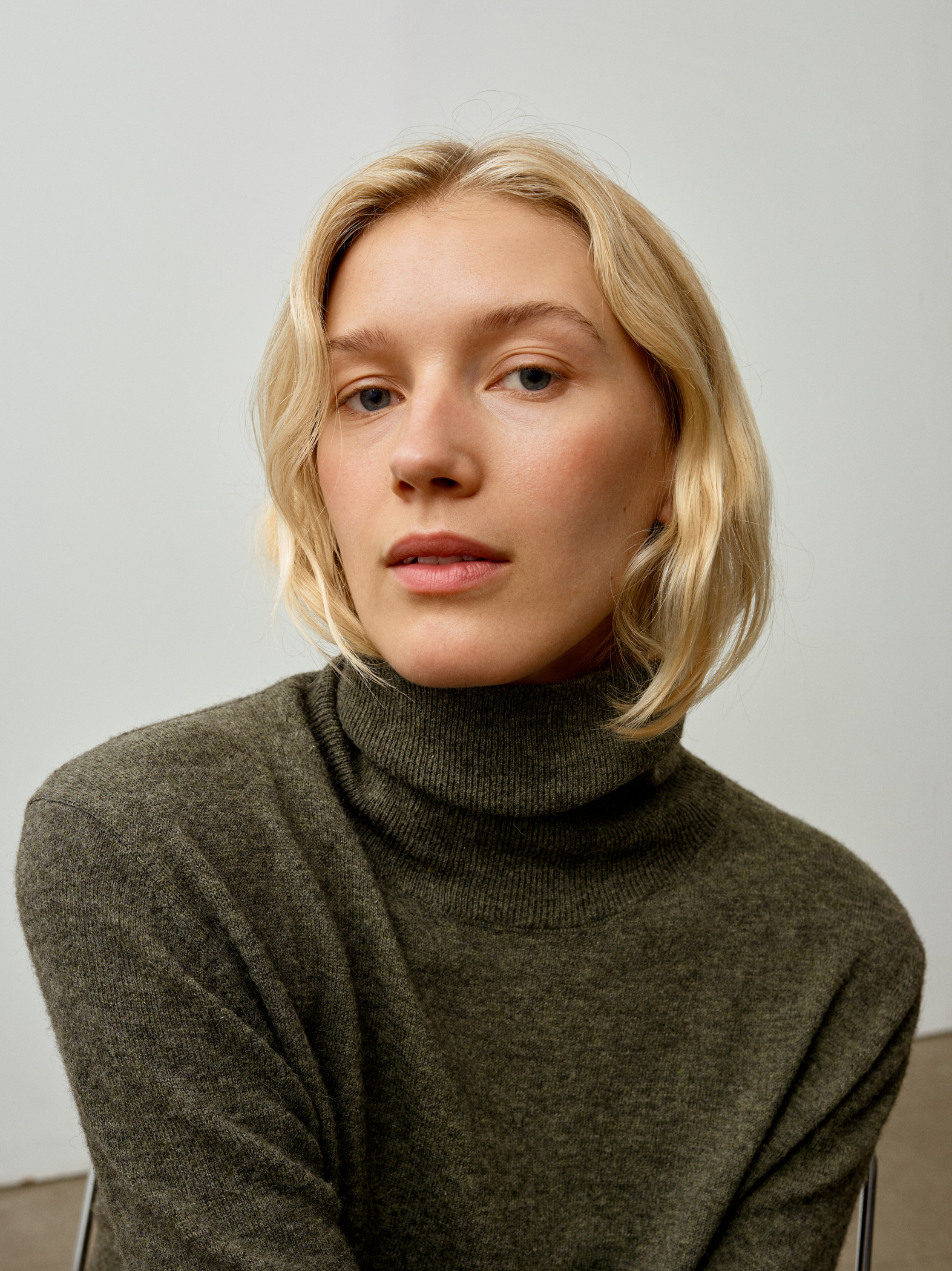 Lav No. 2 w/ turtleneck