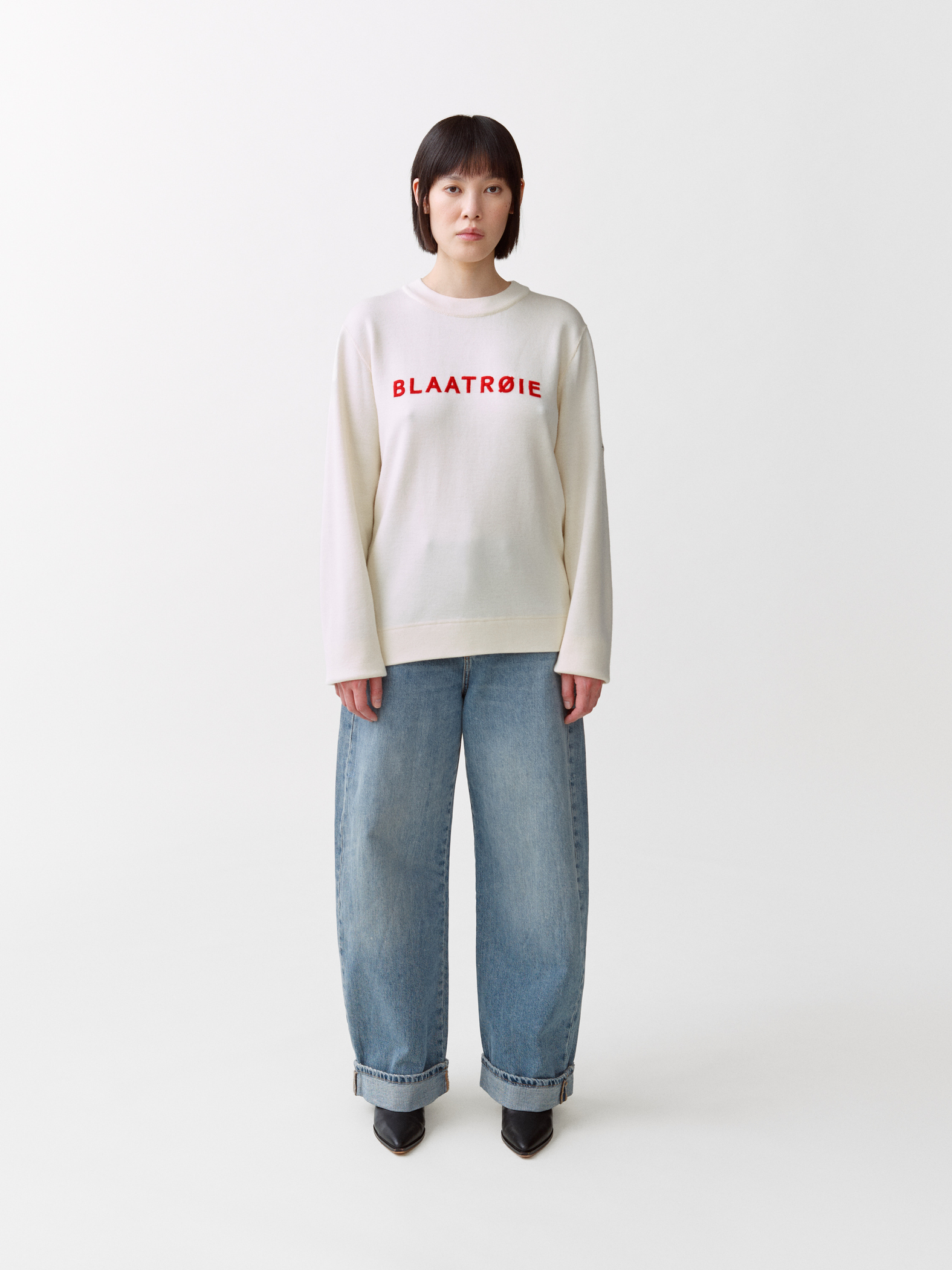 Blaatrøie No. 1 - Embroidery